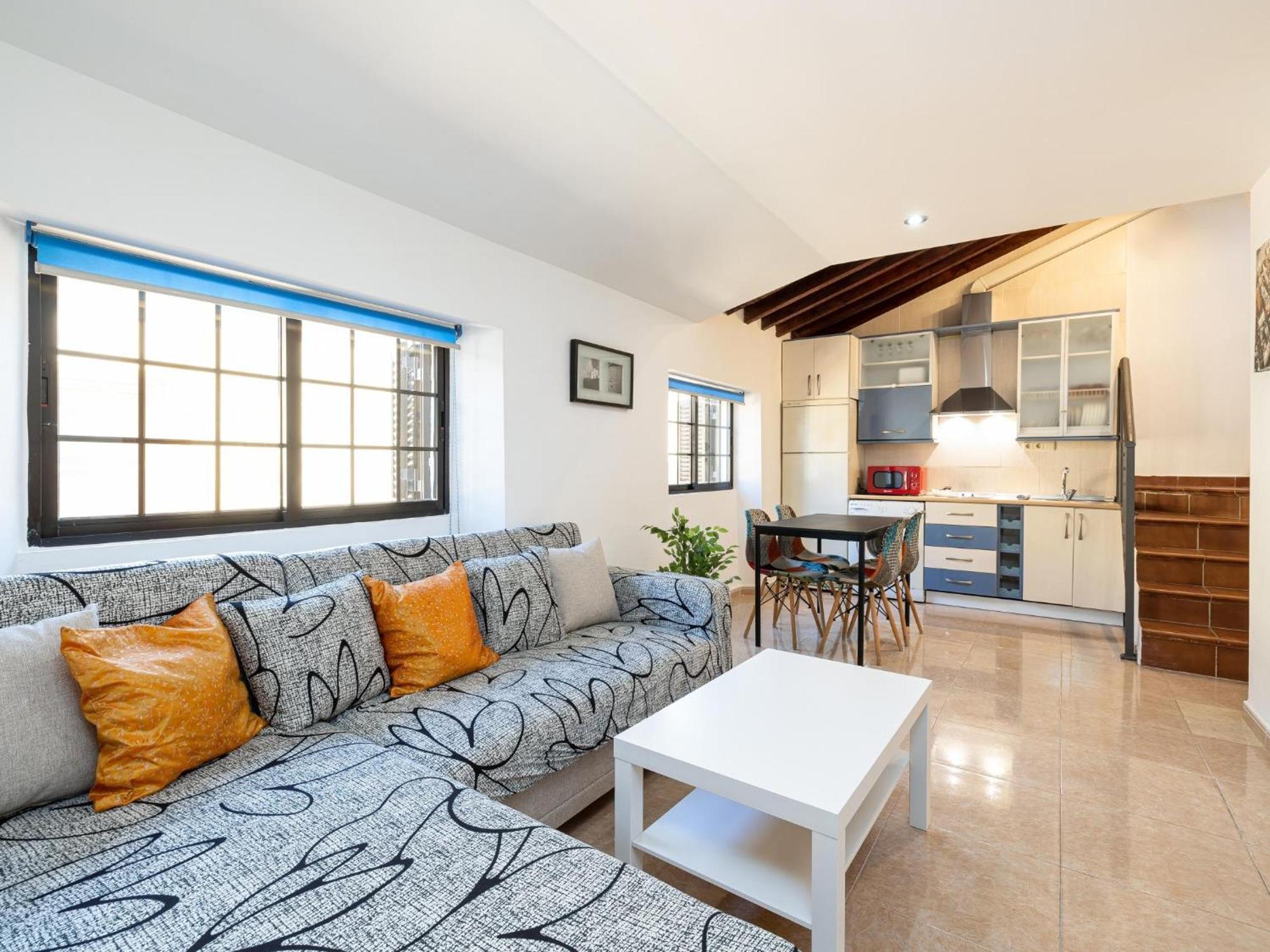 H2m Lazcano With Sunny Terrace In Old Town Apartamento